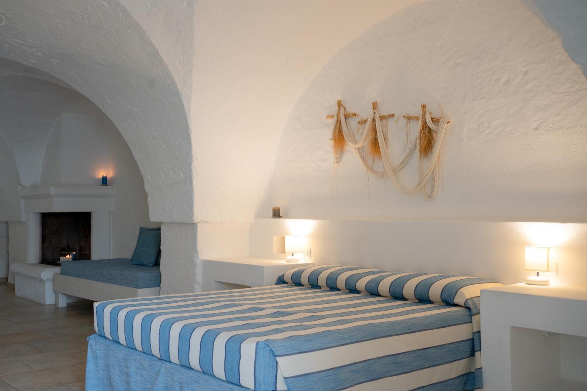Oltre Gli Ulivi Bed & Breakfast Ostuni Exterior photo