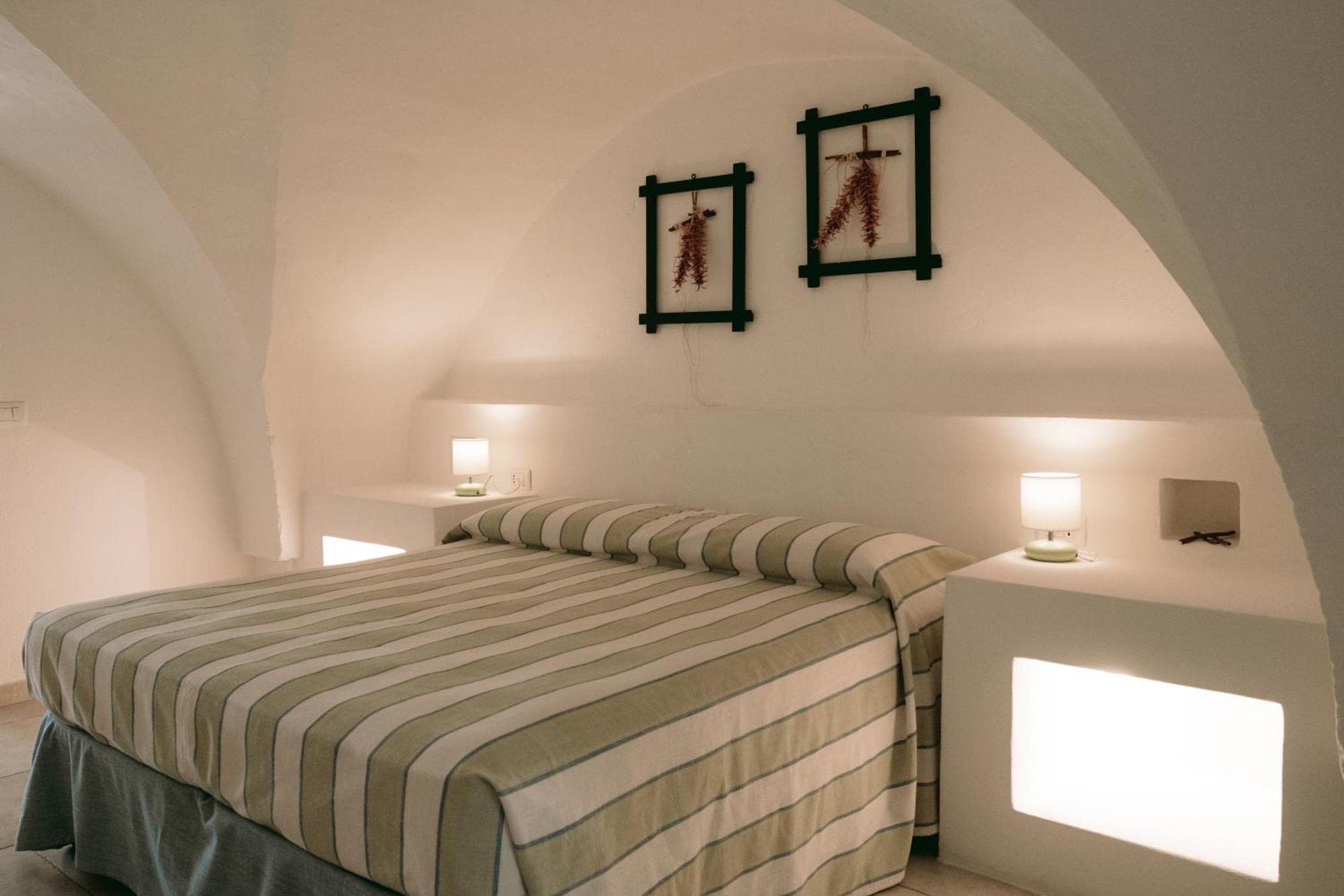 Oltre Gli Ulivi Bed & Breakfast Ostuni Exterior photo